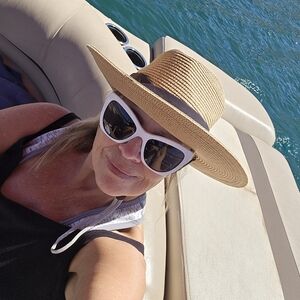 Meet your Posher, Peggy